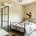 The Orange Garden Apartman *